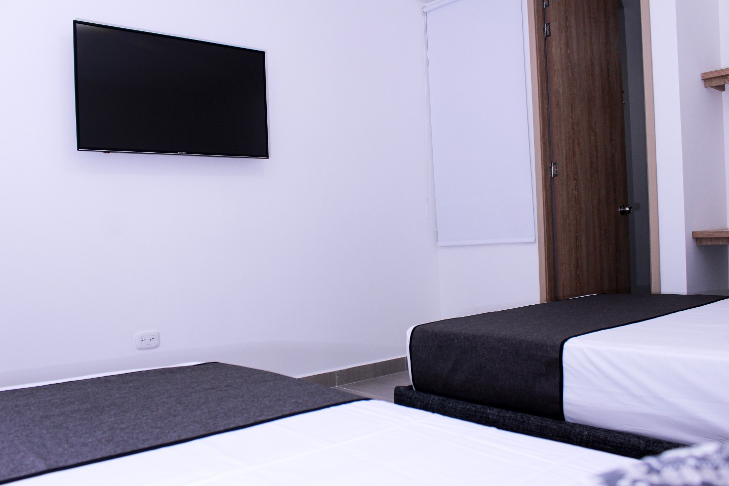 Ayenda Hotel MM - Cuádruple Estándar - 7