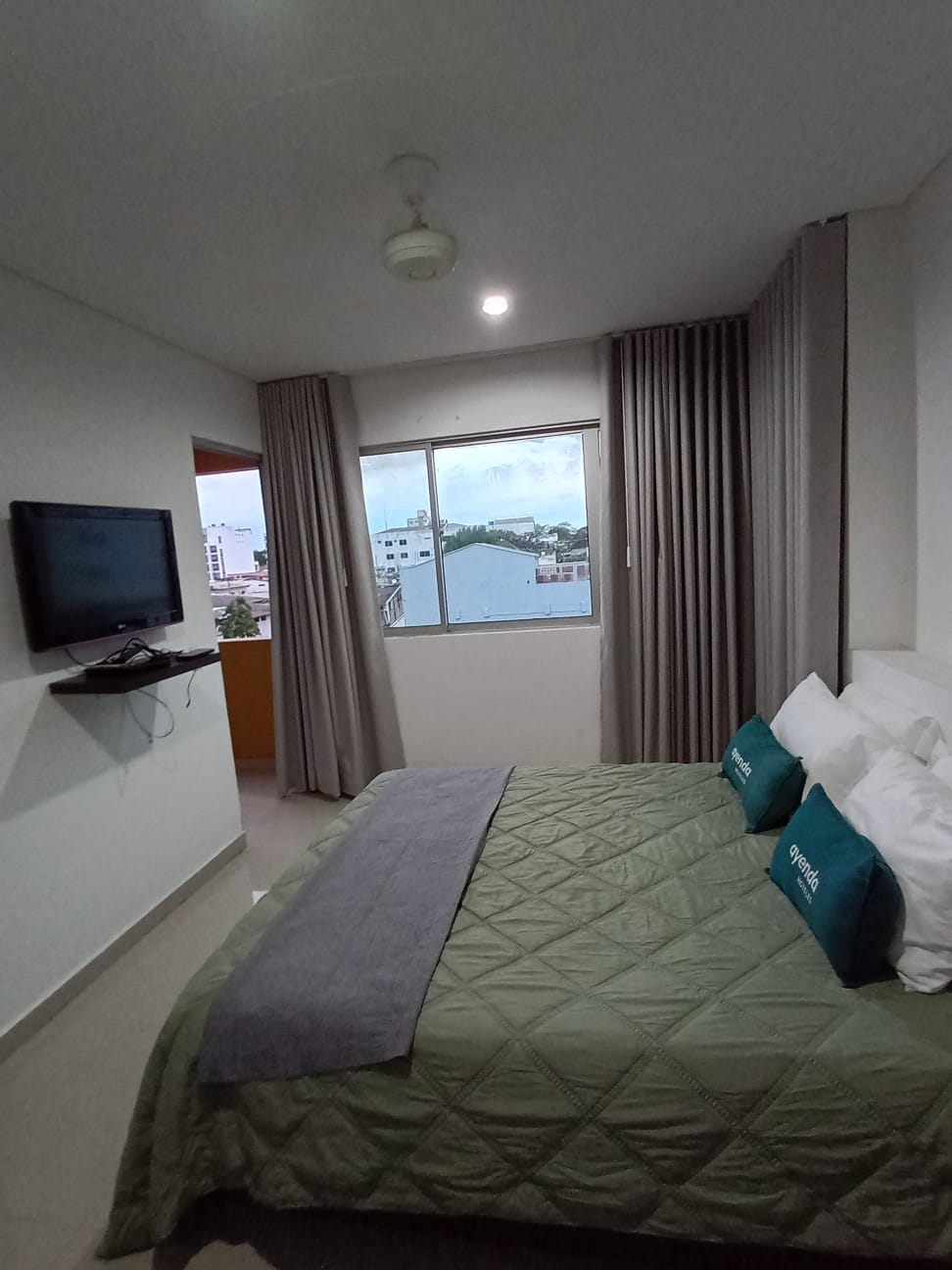 LHM HOTEL - DOBLE DELUXE - 13