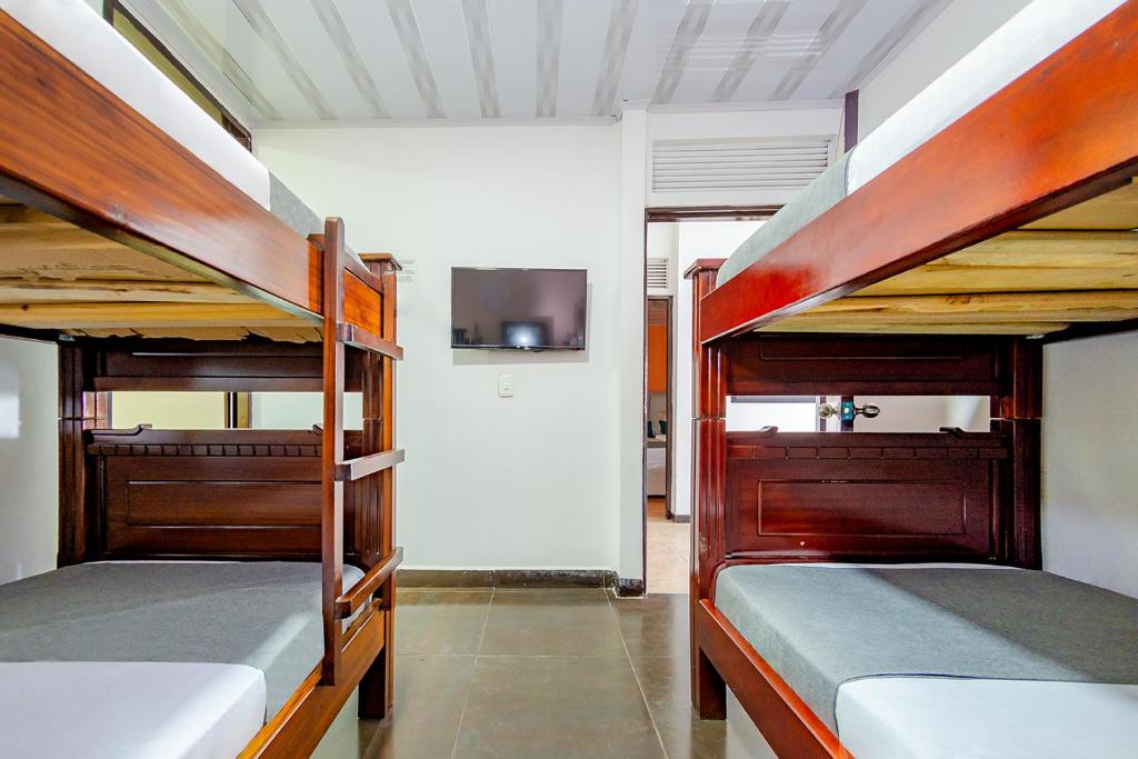 Ayenda Portal del Cable - Cuádruple Estándar - 10