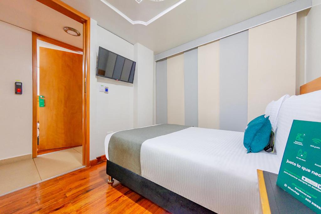 Ayenda Golden Empresarial 9