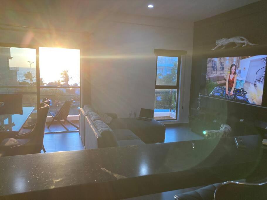 Luxury Oceanfront Direct Rent 16