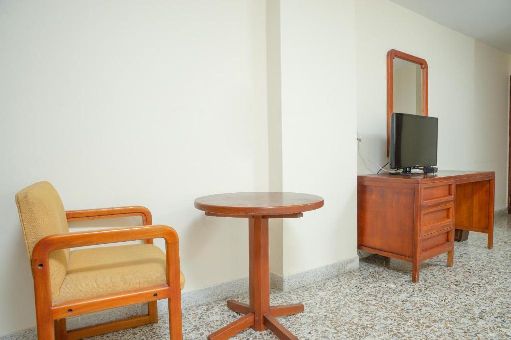 Ayenda 1313 Barahona 72 34