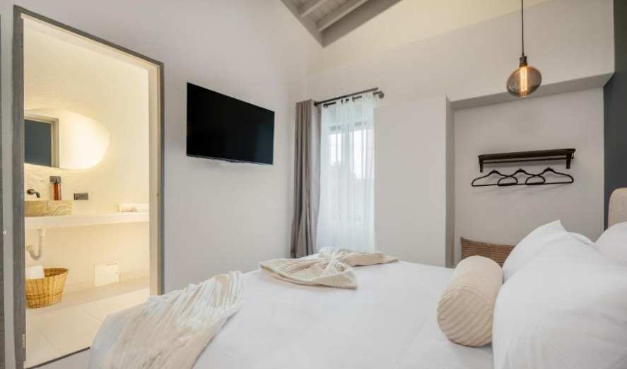 NAGO HOMETEL - KING - 3