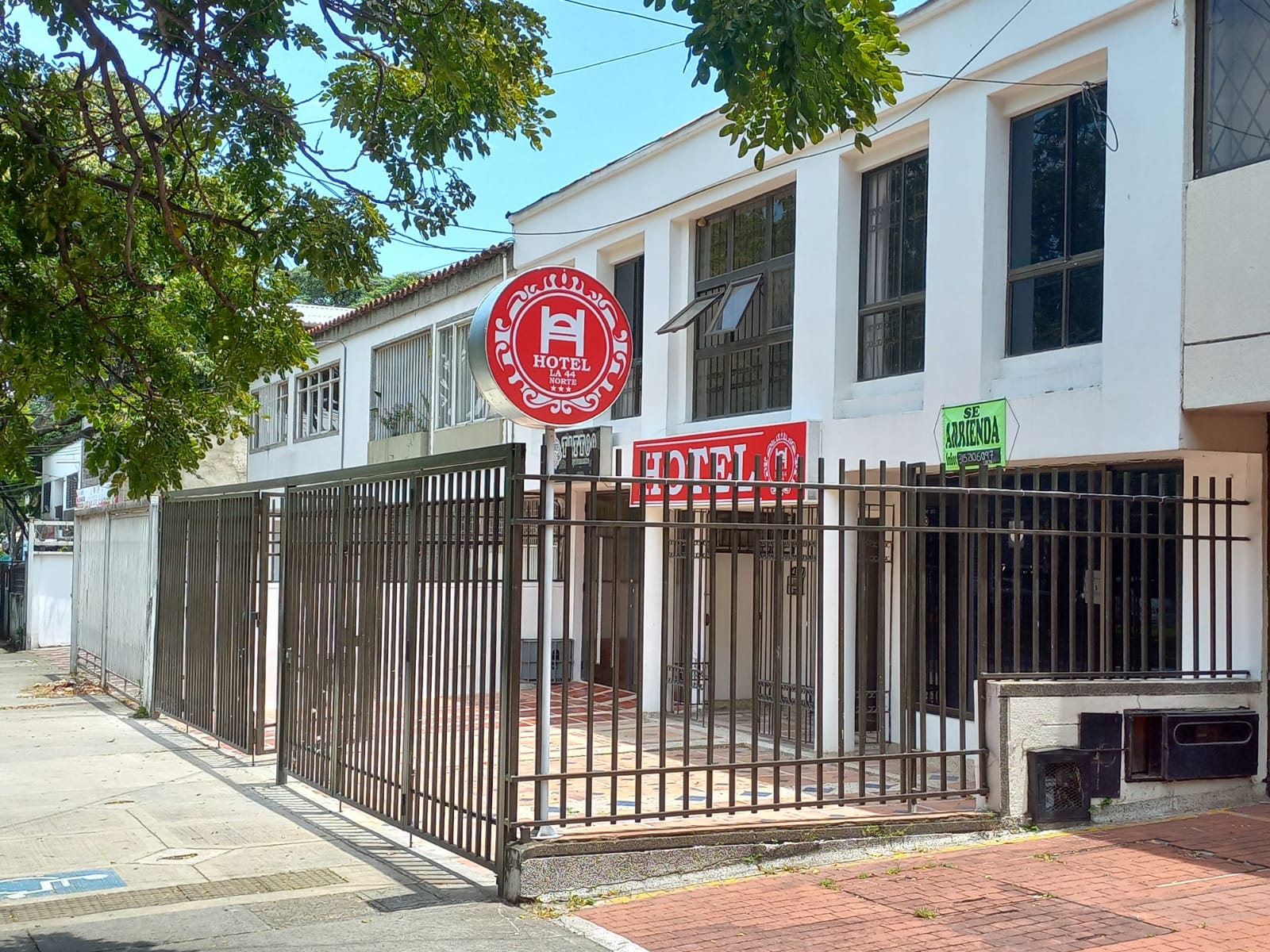 Ayenda La 44 Norte 27