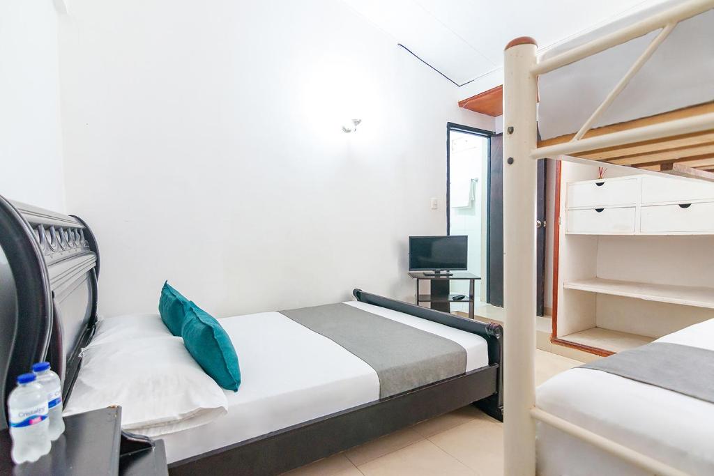 Ayenda Casa Amarilla - Cuádruple - 11