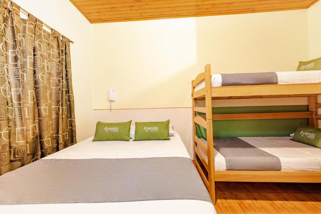 Ayenda Eclipse 1706 36