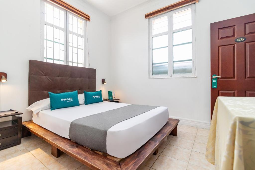 Ayenda Eloina - Doble Económica - 17