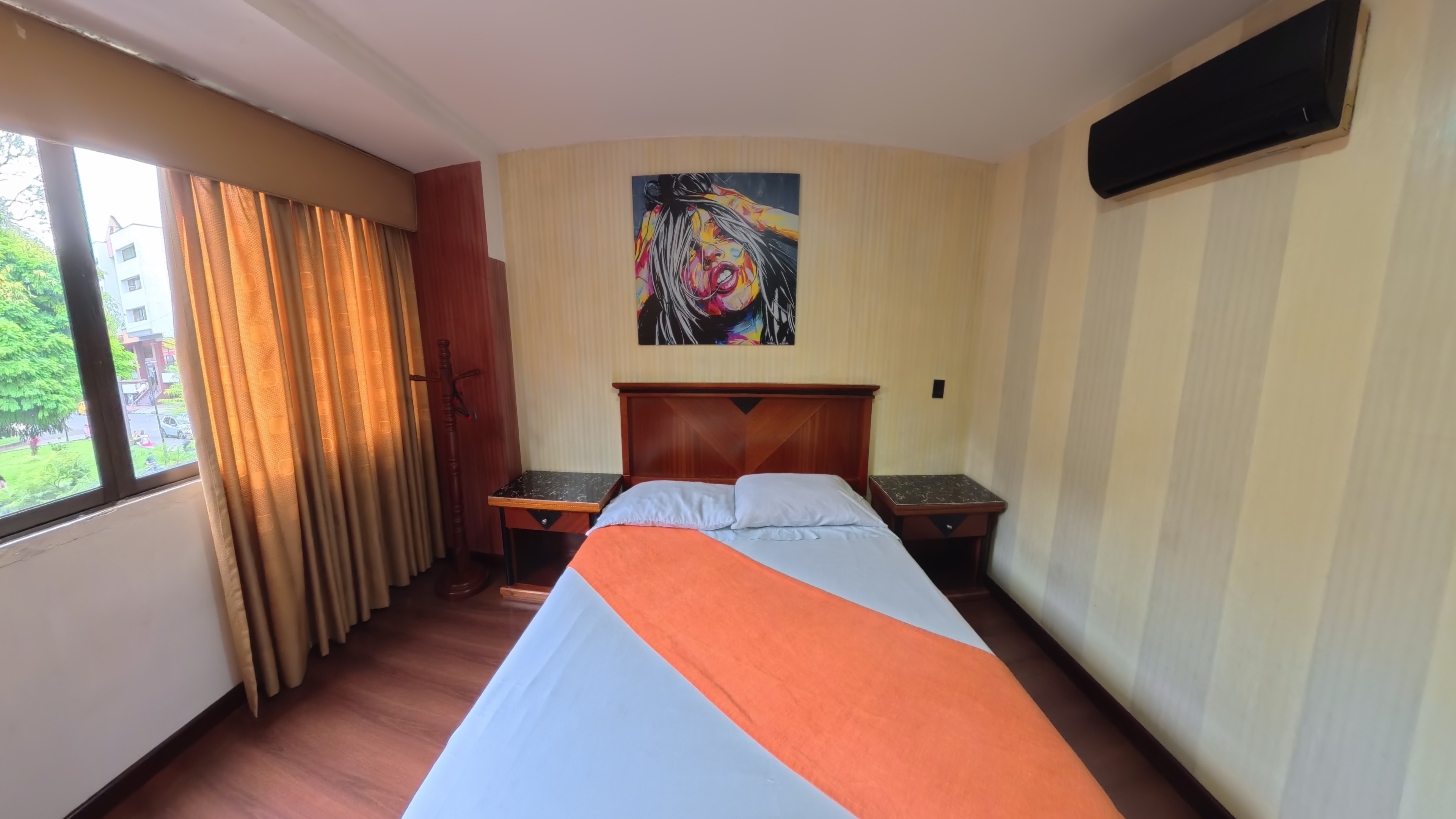 HOTEL IMPERIO REAL 9