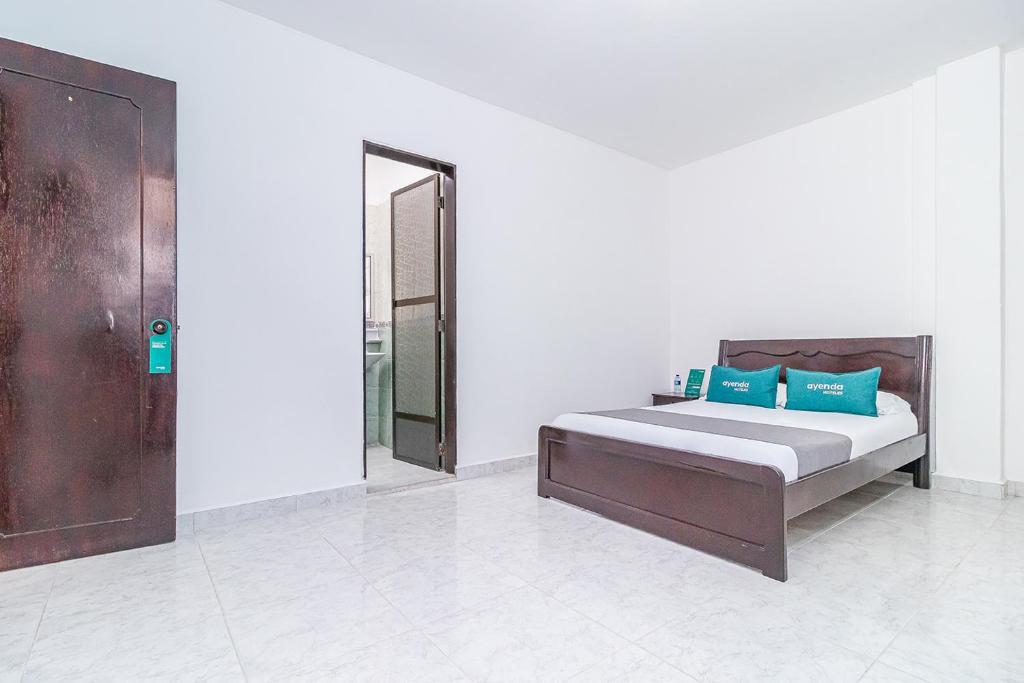 Ayenda Vanguard - Doble Estandar - 18