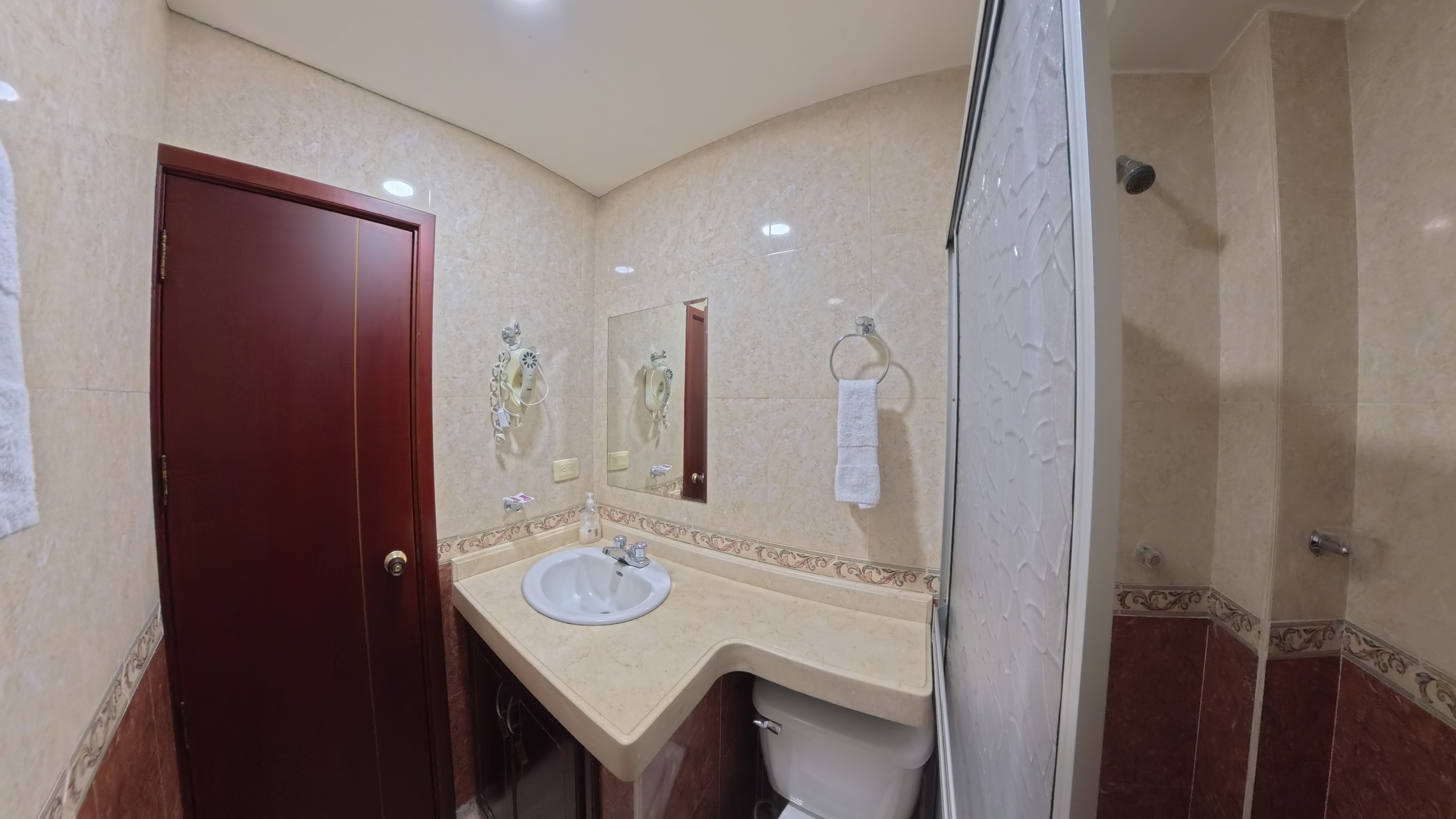 HOTEL IMPERIO REAL 18