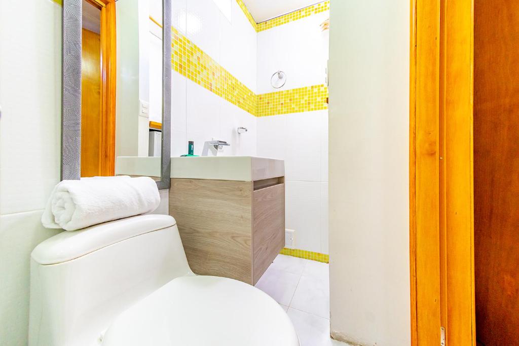 Ayenda Golden Empresarial 14