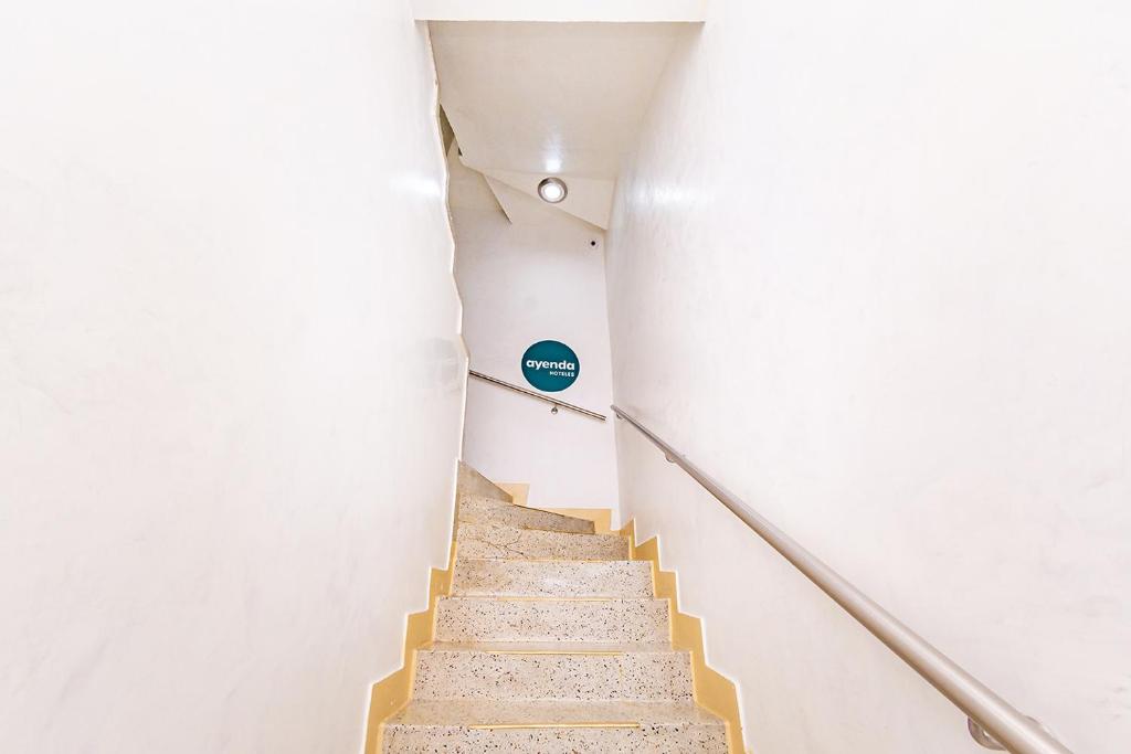 Ayenda Golden Empresarial 23