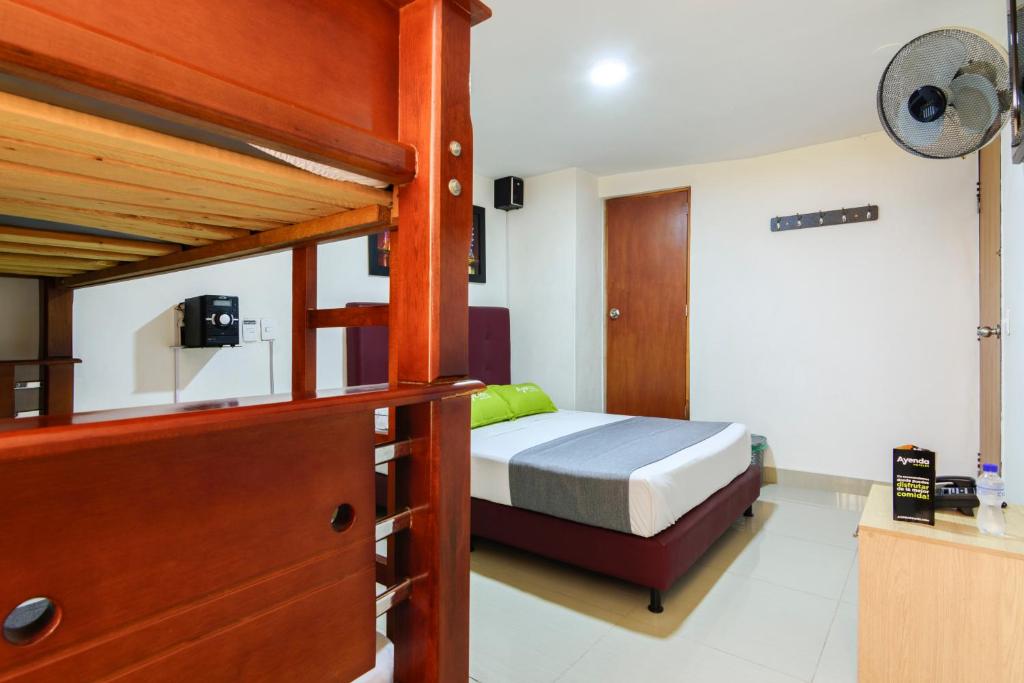 Hotel Colombia Avenida - Cuadruple Estandar - 13