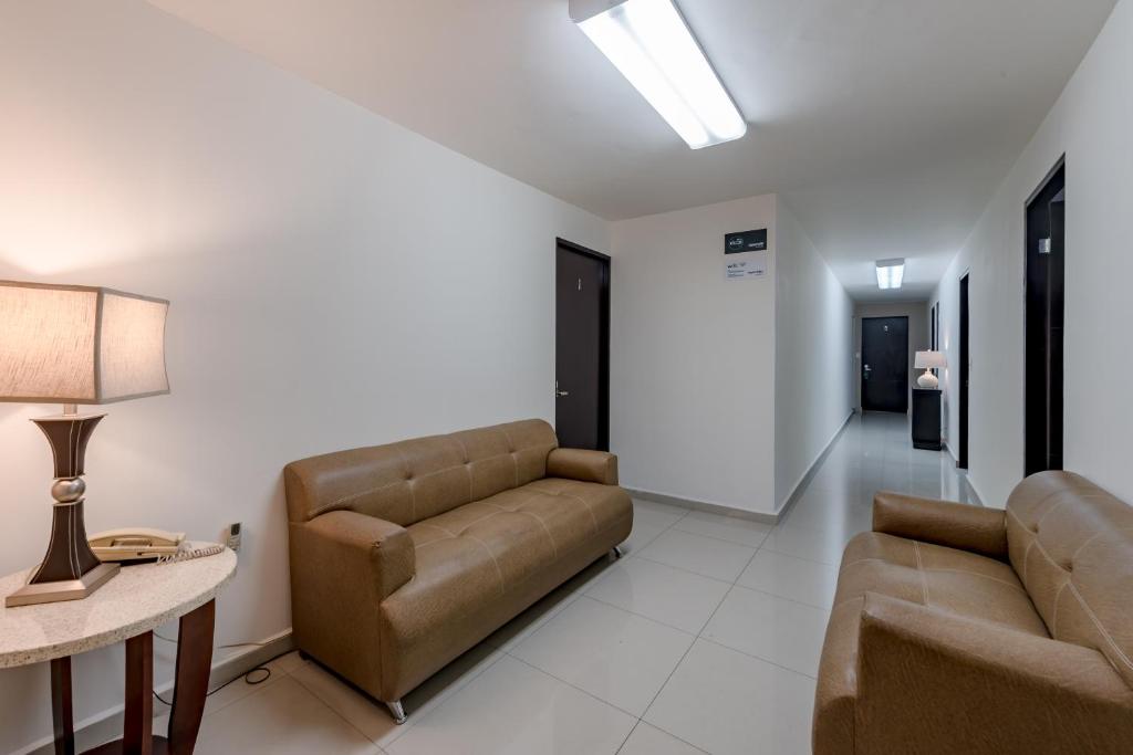 Ayenda Suites Ejecutivas Monterrey 12