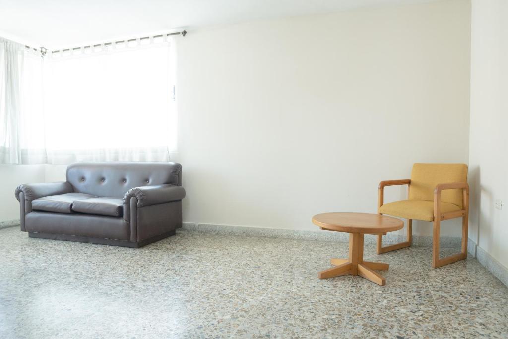 Ayenda 1313 Barahona 72 31