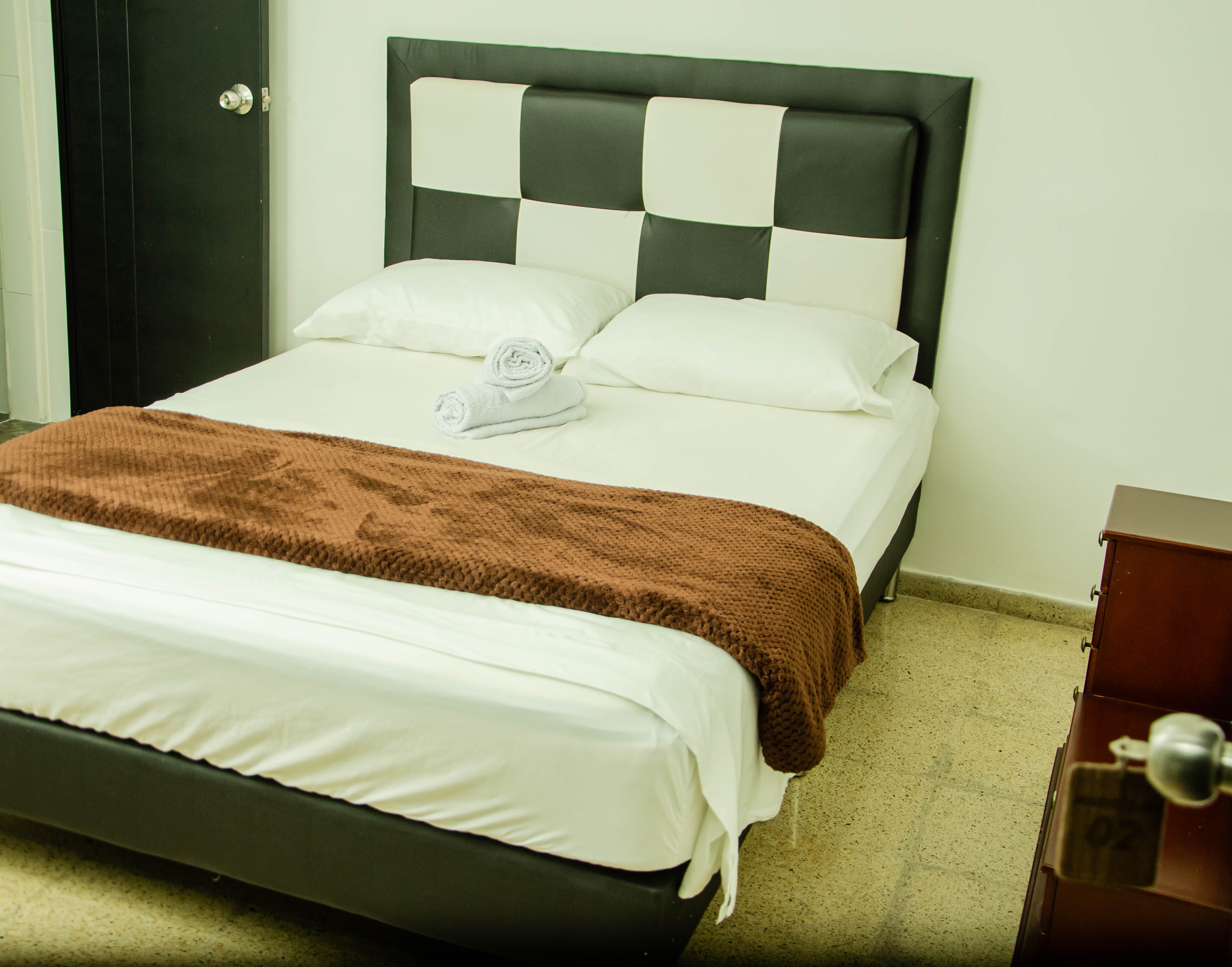 Casa Hotel Los Arboles - Doble con ventilador - 10