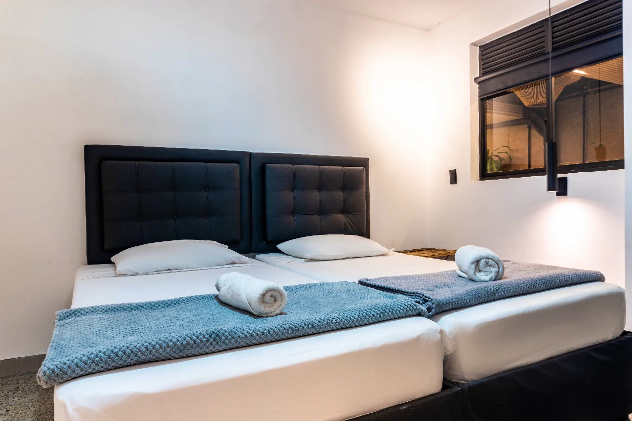Hotel Civitas Medellín - Doble King Dueto Twin Patio - 5