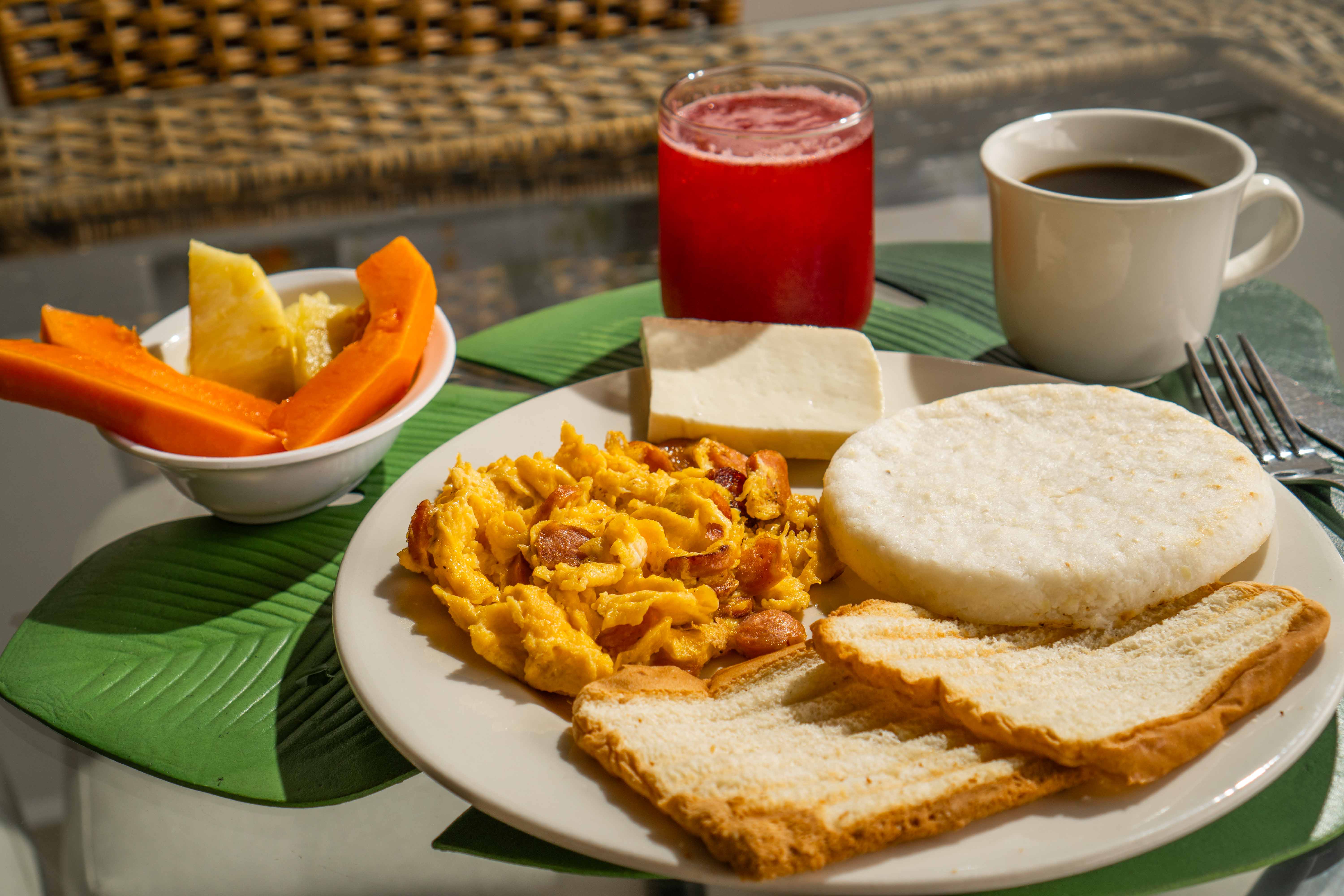 Hotel Eco Suite Cali - Desayuno - 47