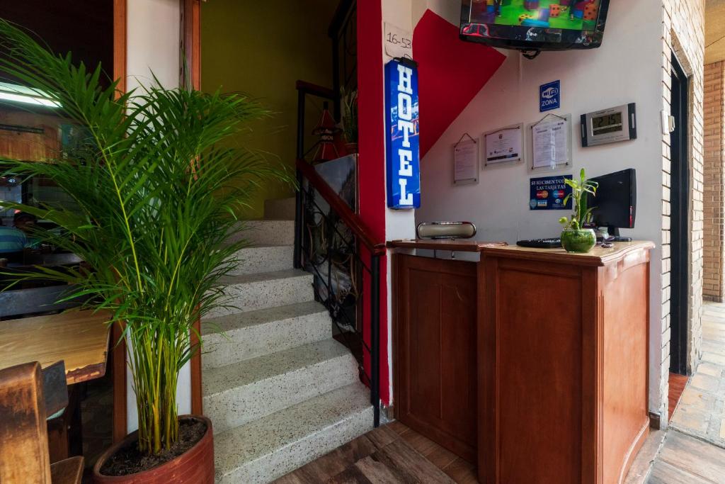 Ayenda 1405 Ibiza - Recepción - 14