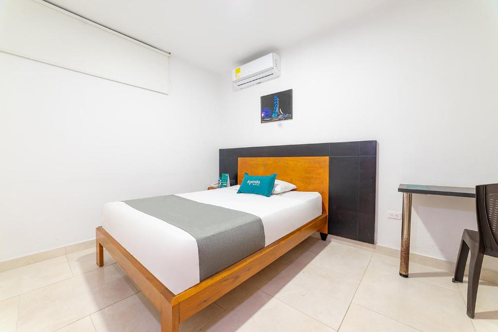 Ayenda Zhena - Sencilla - 1