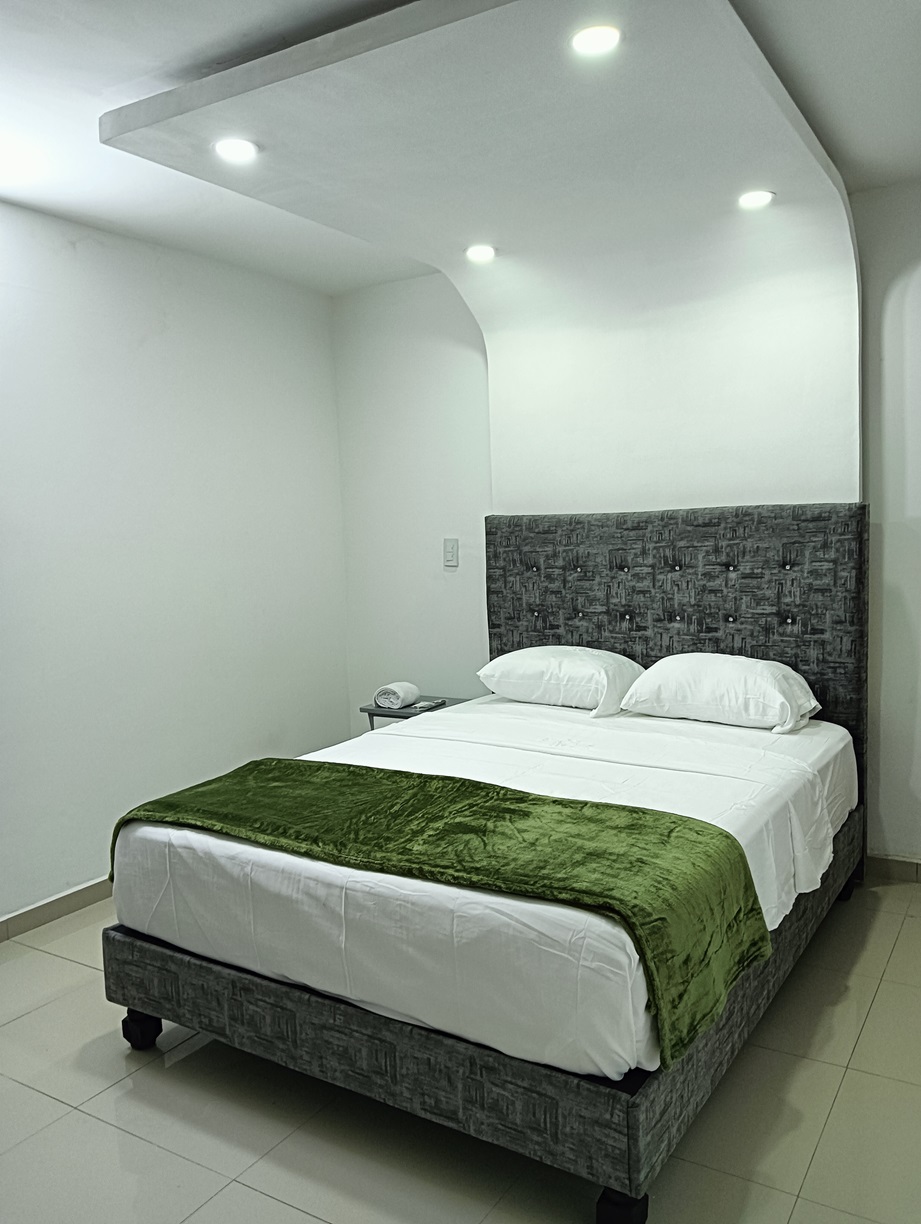 Hotel Pasarela Cali - Doble con Ventilador - 6