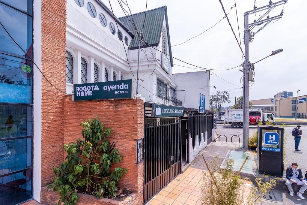 Ayenda Bogotá Home 36