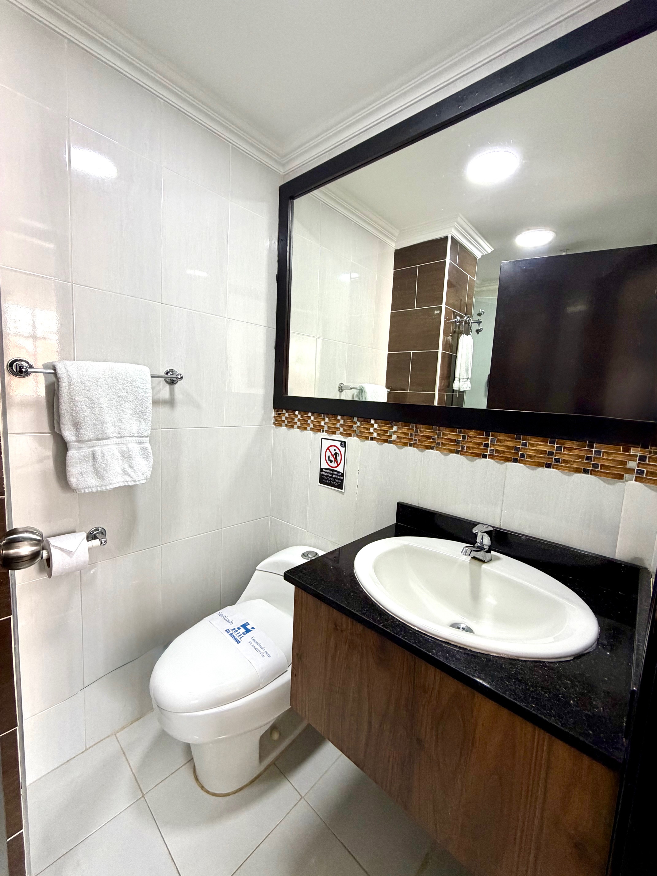 Hotel Six Avenue Cali - Baño - 35