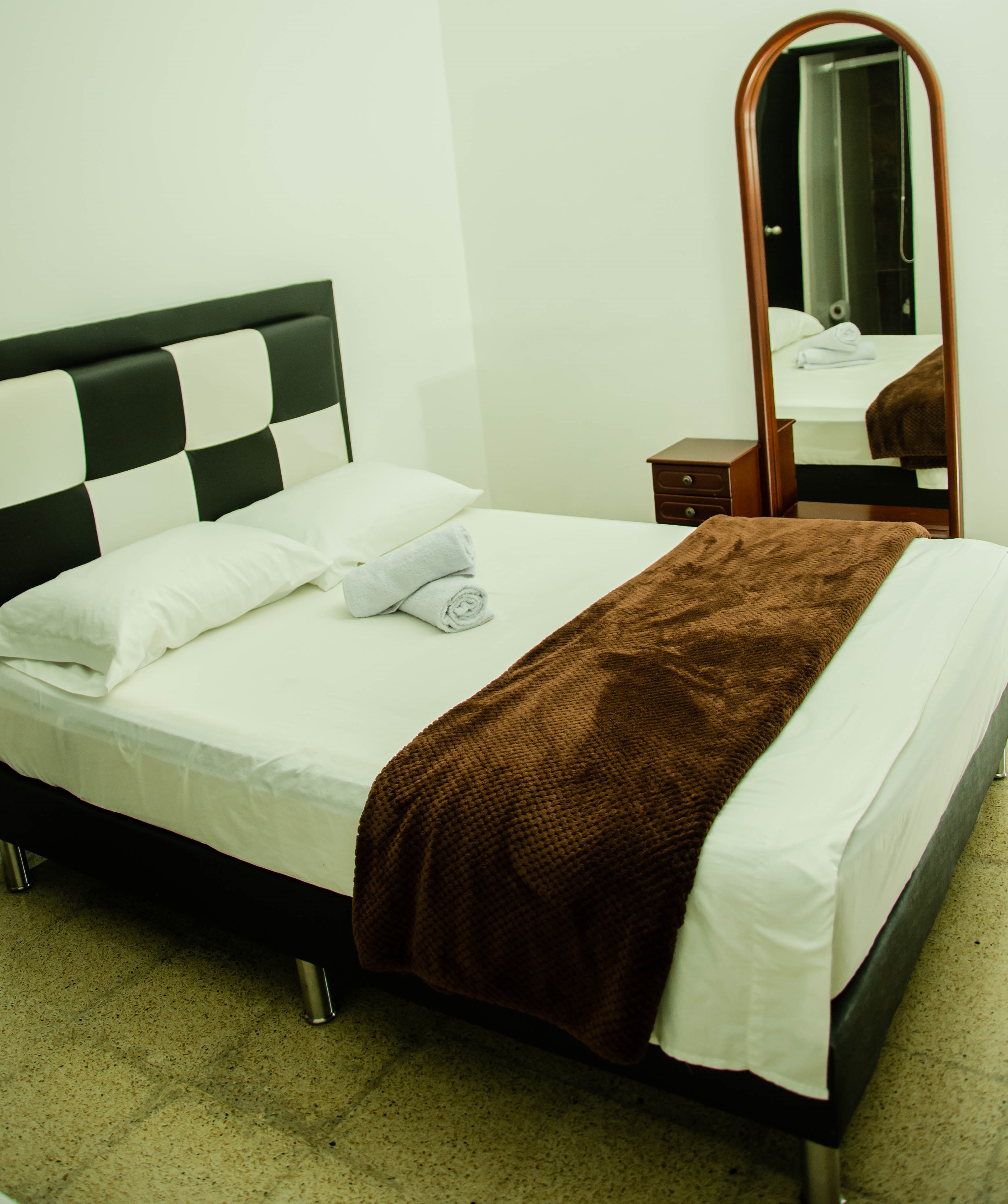 Casa Hotel Los Arboles - Doble con ventilador - 6