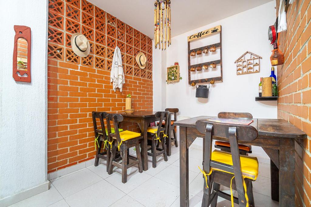 Ayenda 1422 Caney 33