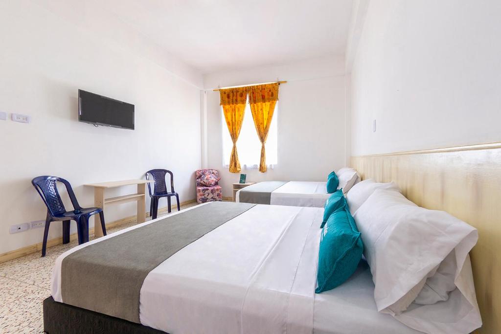 Ayenda Macondo - Triple Estandar - 12