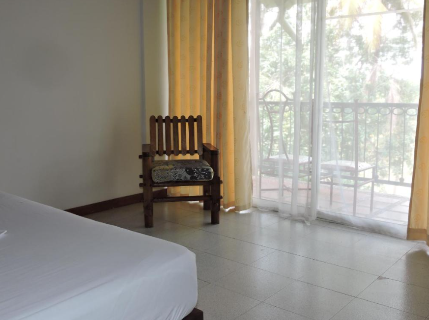 hotel y restaurante el mesón del gitano 10