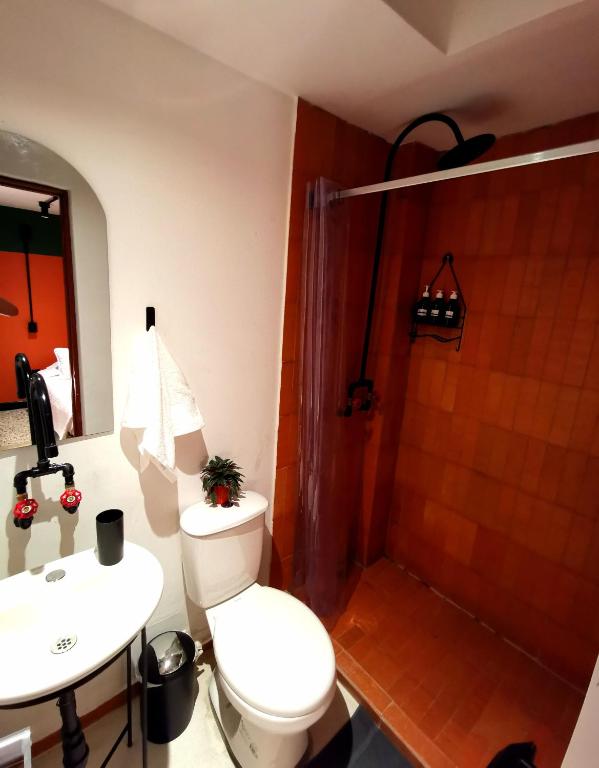 La Bonita Guesthouse - Sencilla Pequeña - baño privado - 8