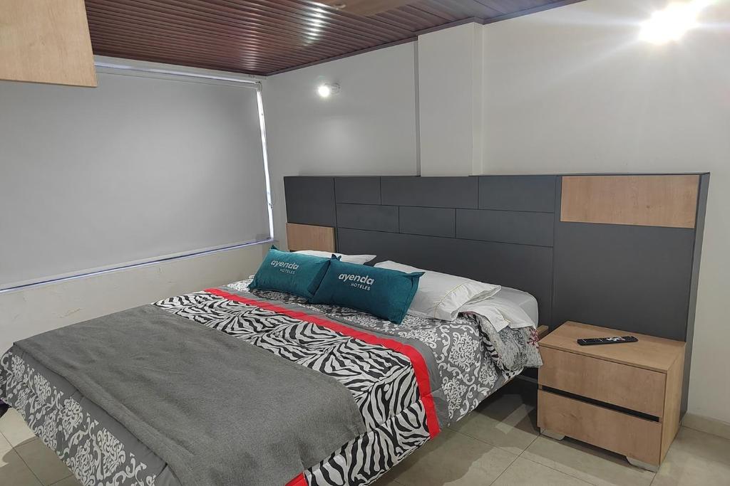 Ayenda Gold House - Doble Estandar - 12