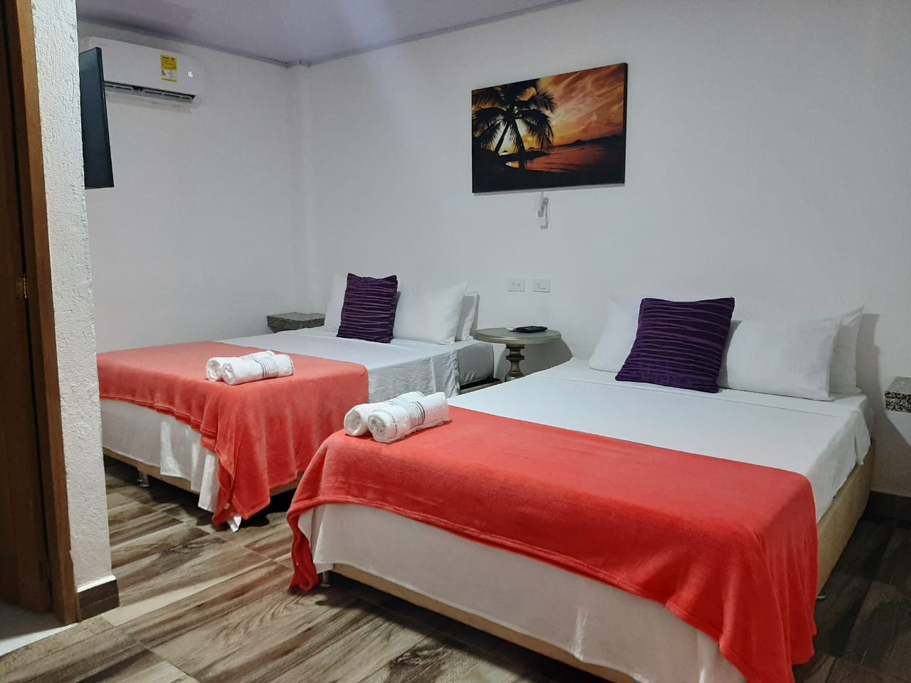 HOTEL SUNSET BEACH 6
