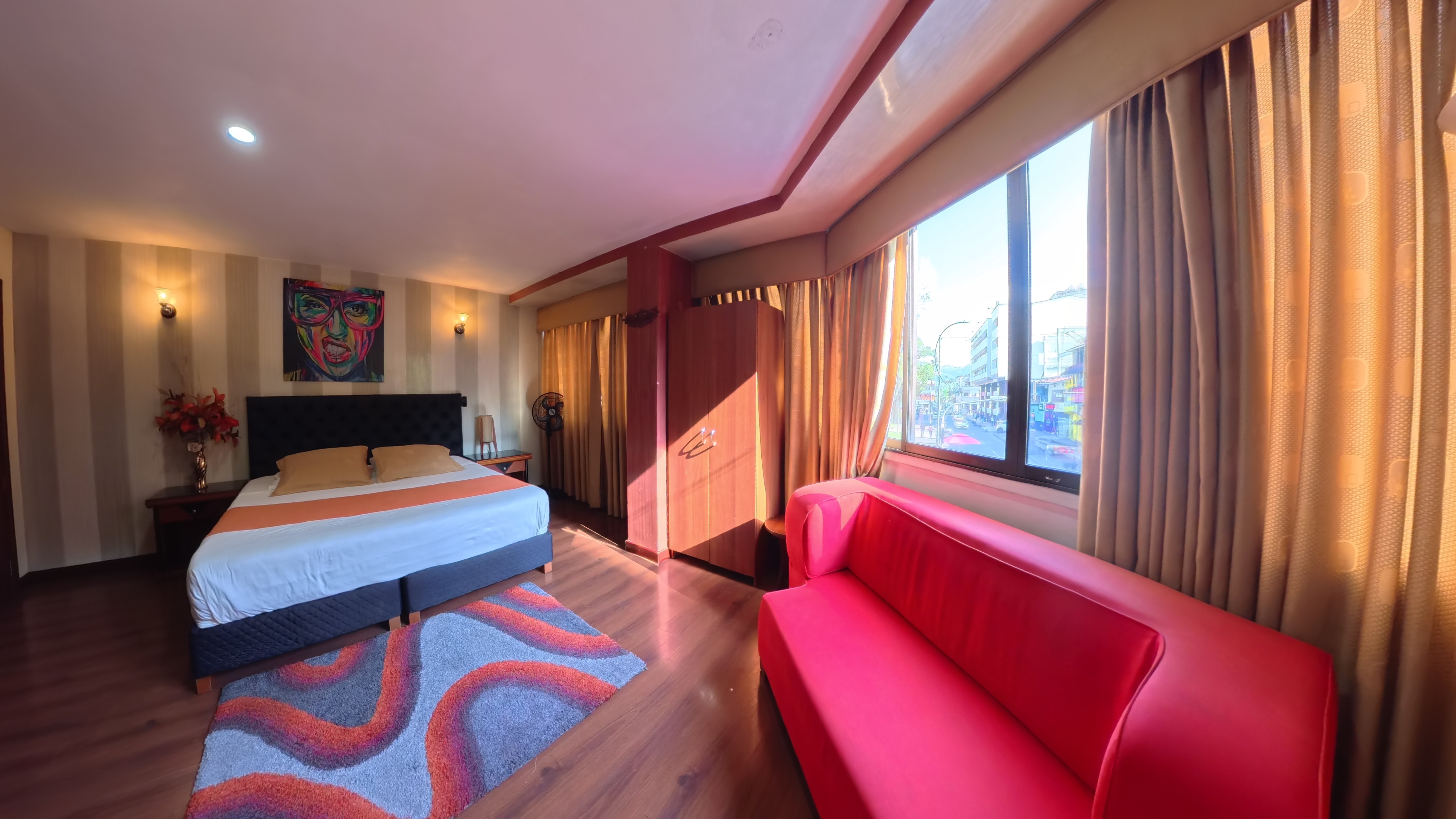 HOTEL IMPERIO REAL 24