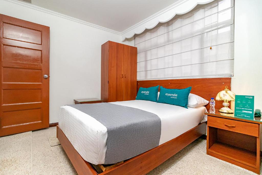 Ayenda Americano - Doble Estandar - 17