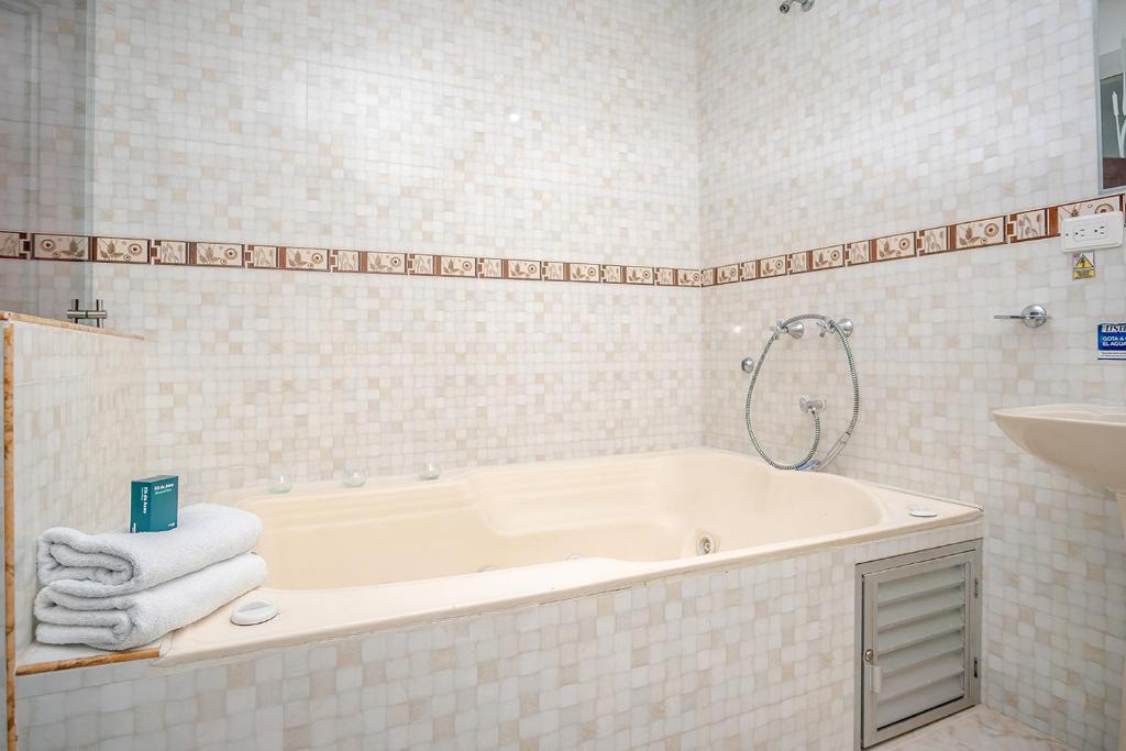 Ayenda 1910 Gold Plaza - Doble Superior - 0