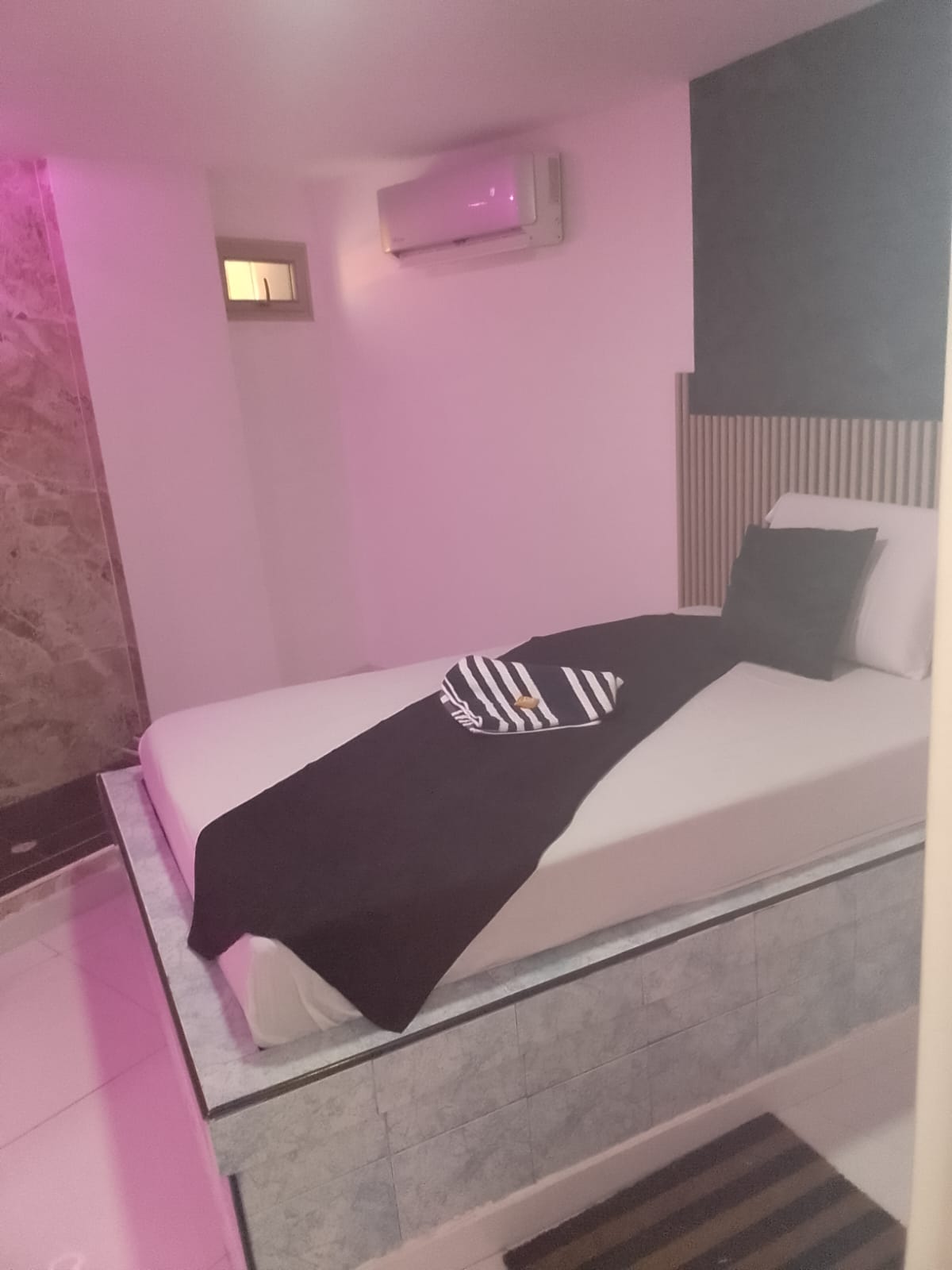 Motel hospedaje patio bonito - Para pareja con baño privado,tv.aire acondicionado y wifi - 4