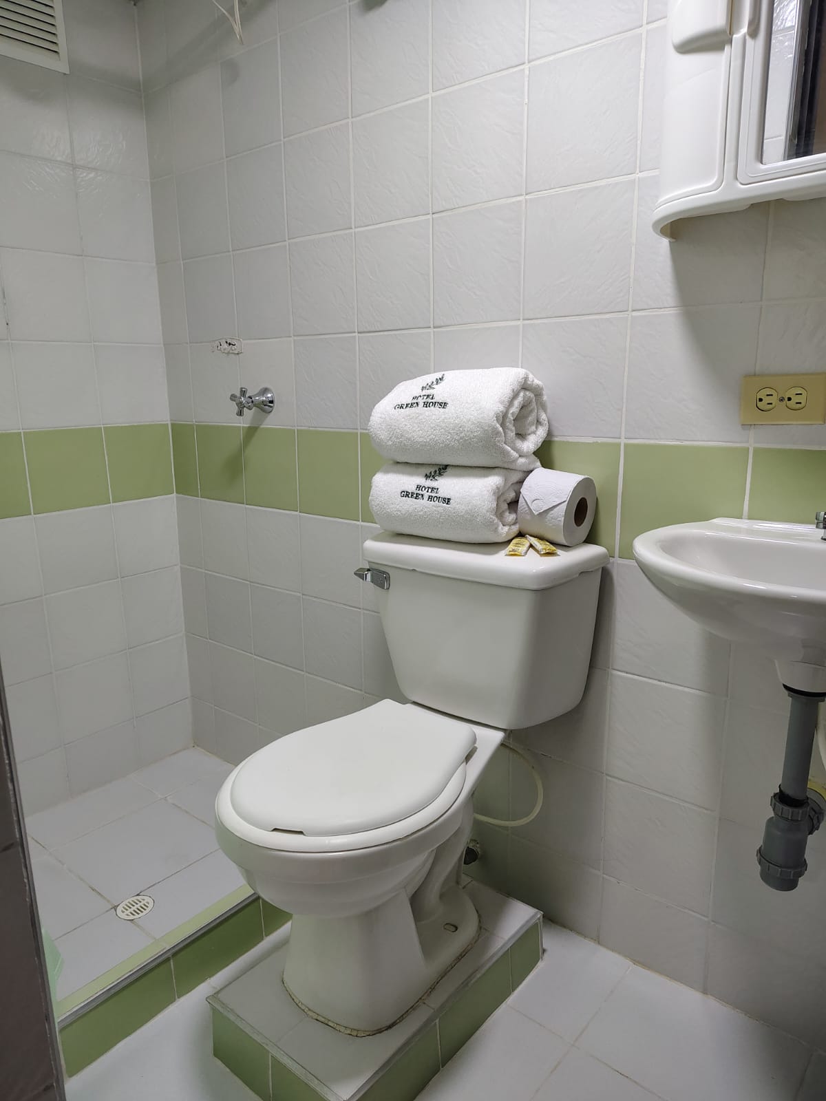 Apt Hotel Green House Manizales  - Habitacion - doble superior  - 8