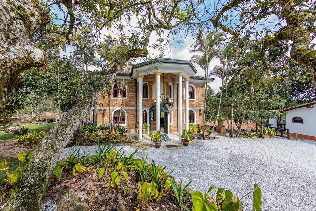 Ayenda Llanogrande Inn - Fachada - 19