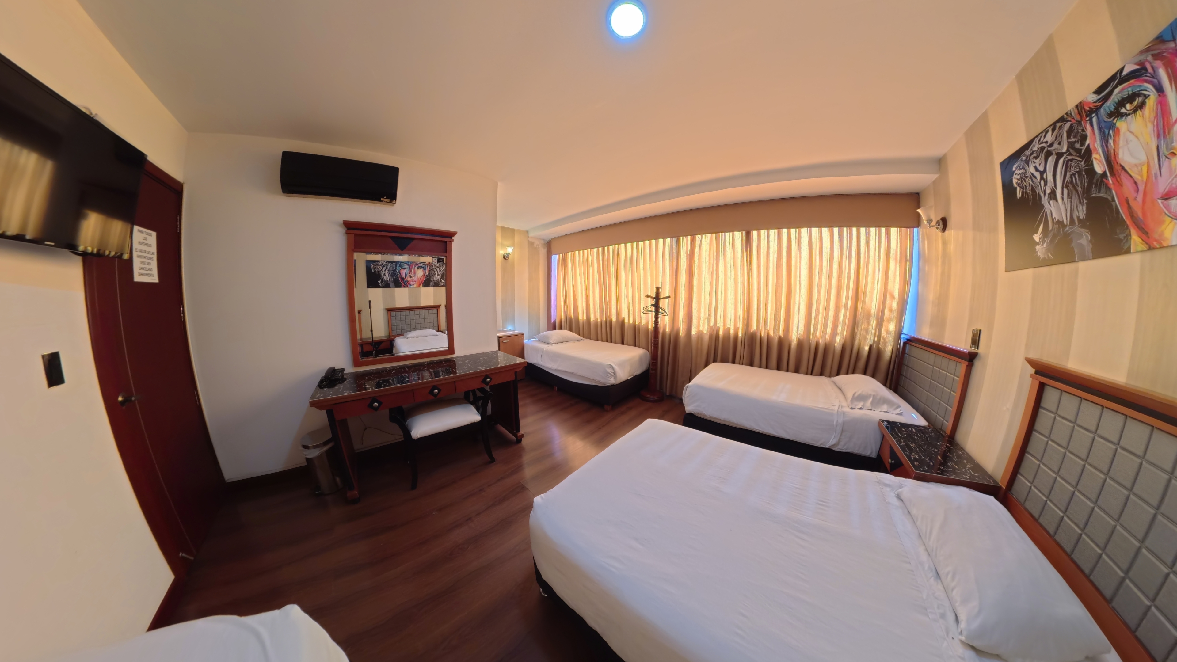 HOTEL IMPERIO REAL 38