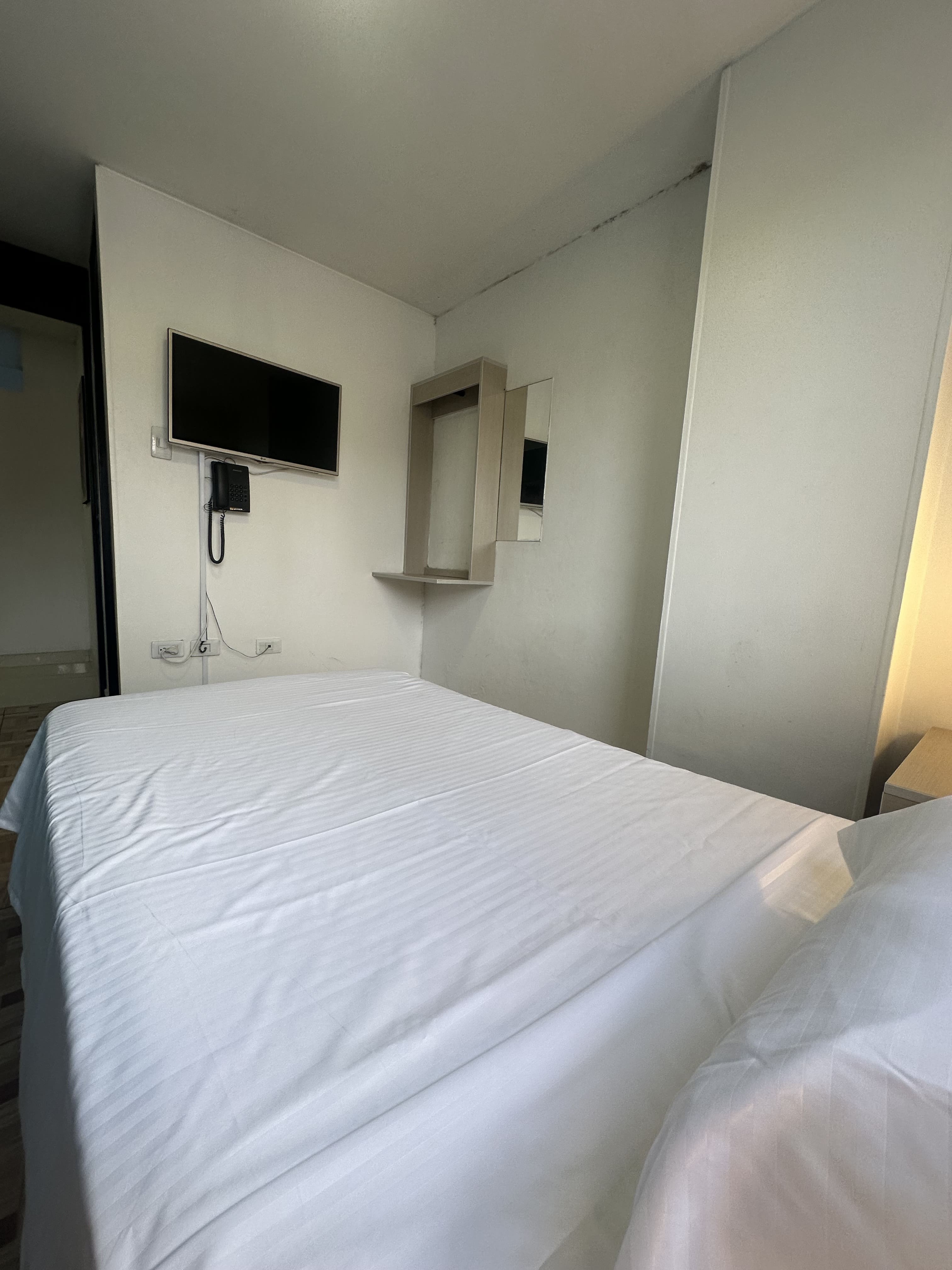 HOTEL CALIFORNIA BLUE  - Sencilla - 11