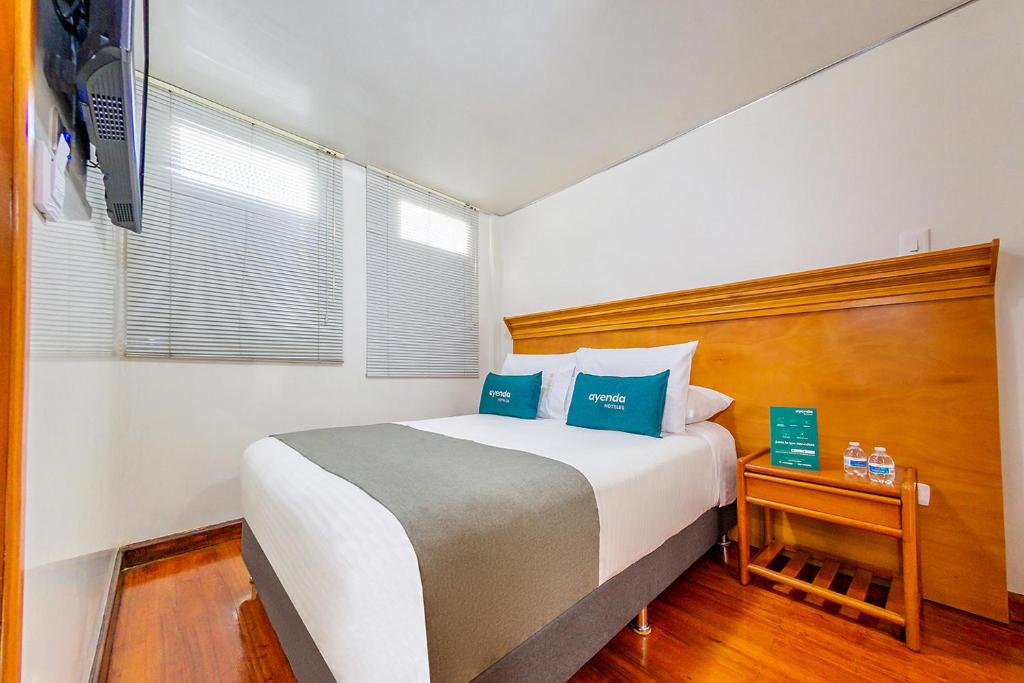 Ayenda Golden Empresarial 24