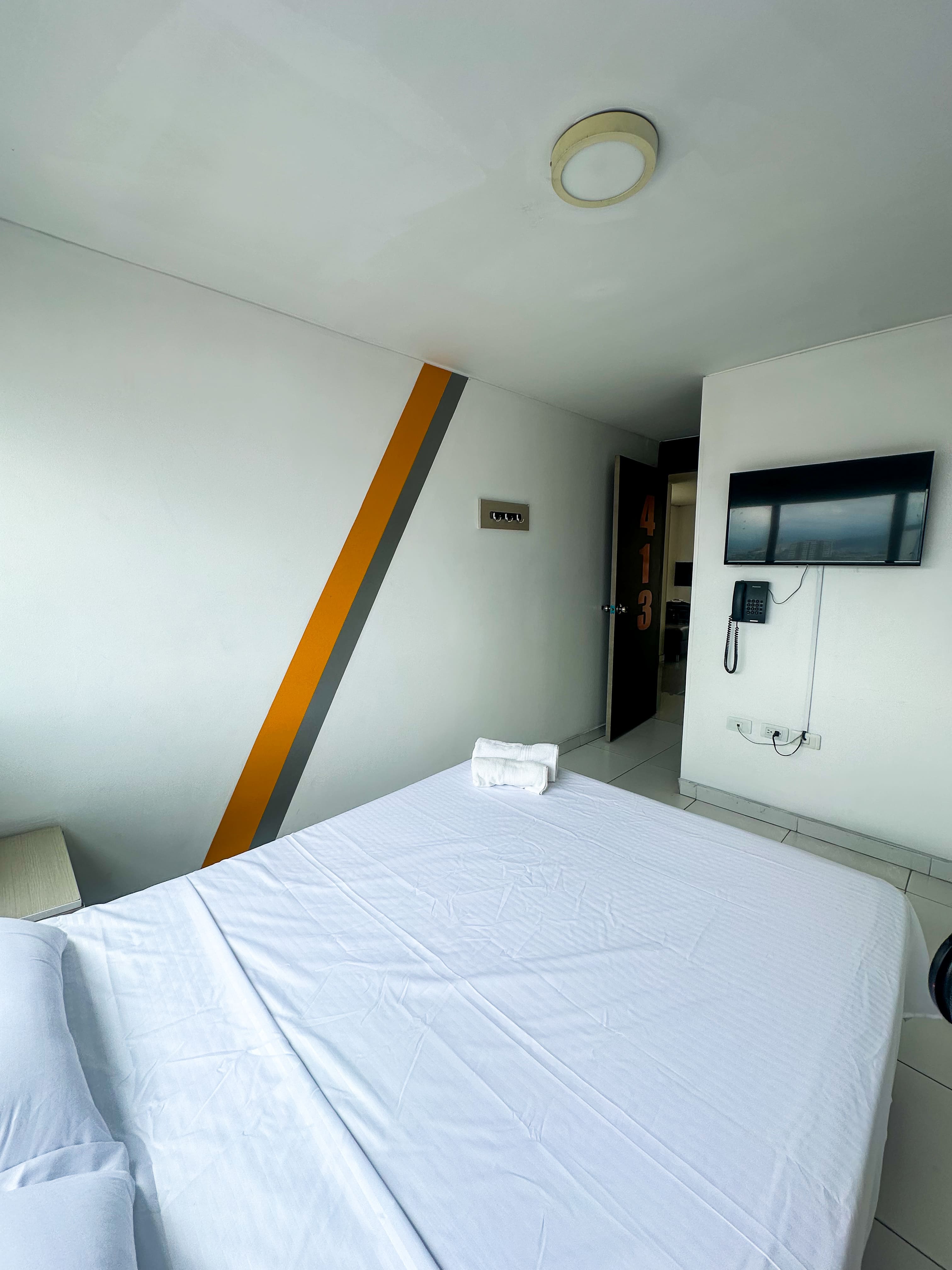 HOTEL CALIFORNIA BLUE  - Doble - 4