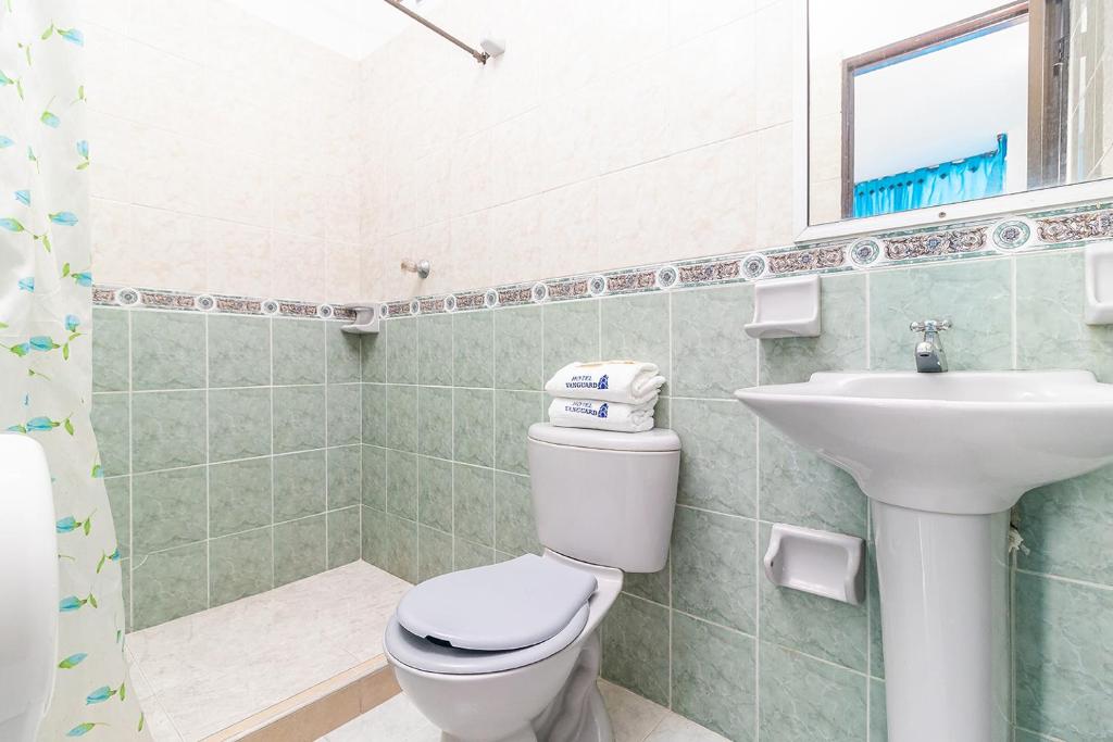 Ayenda Vanguard - Baño - 24