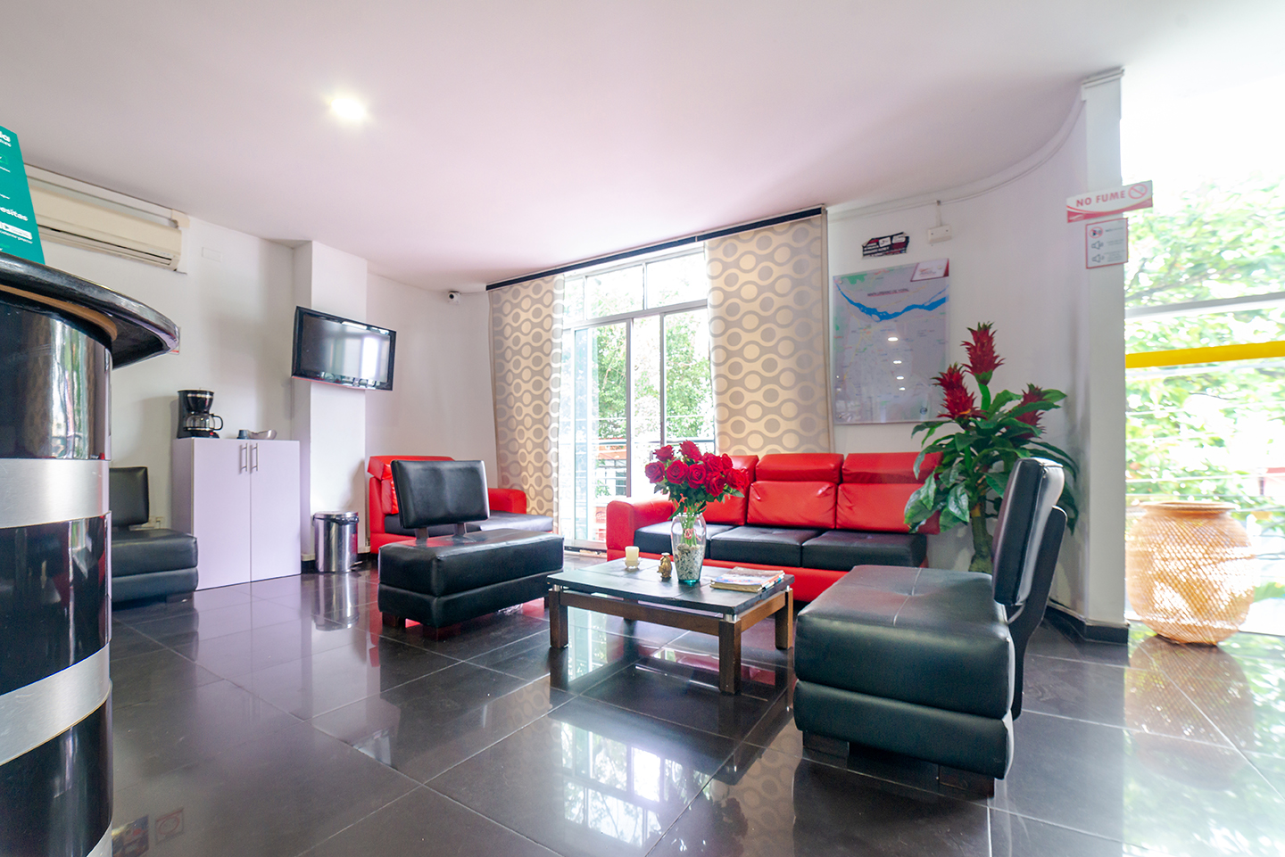 Ayenda Royal Fenix 10