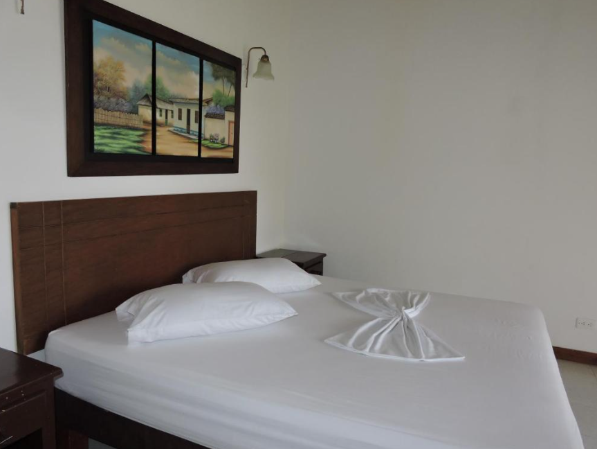 hotel y restaurante el mesón del gitano 9