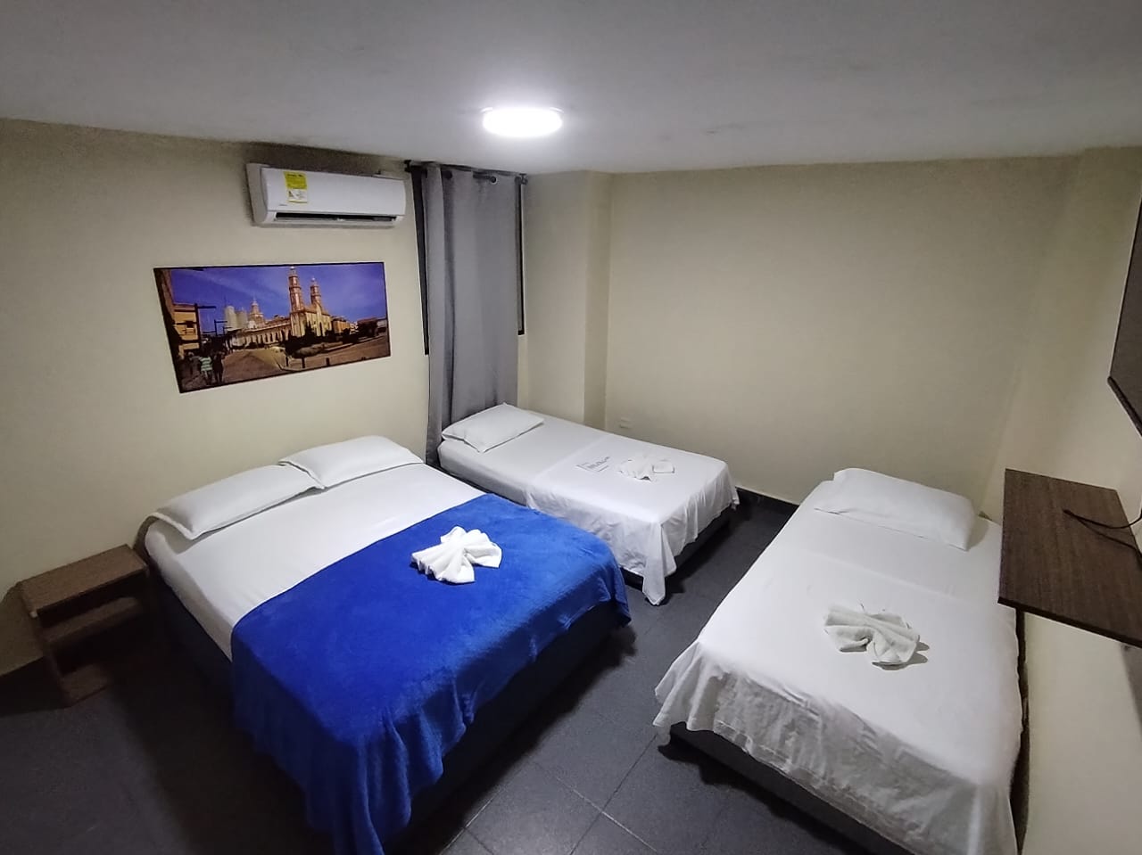 Casa Hotel Yemi  - Habitación familiar o múltiple - 2