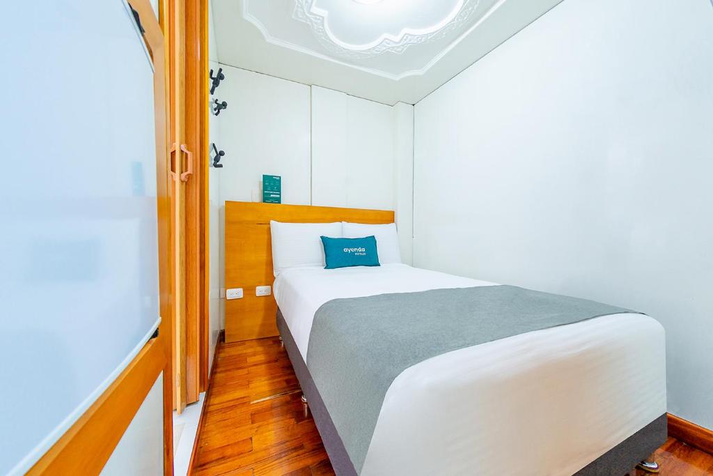 Ayenda Golden Empresarial 17