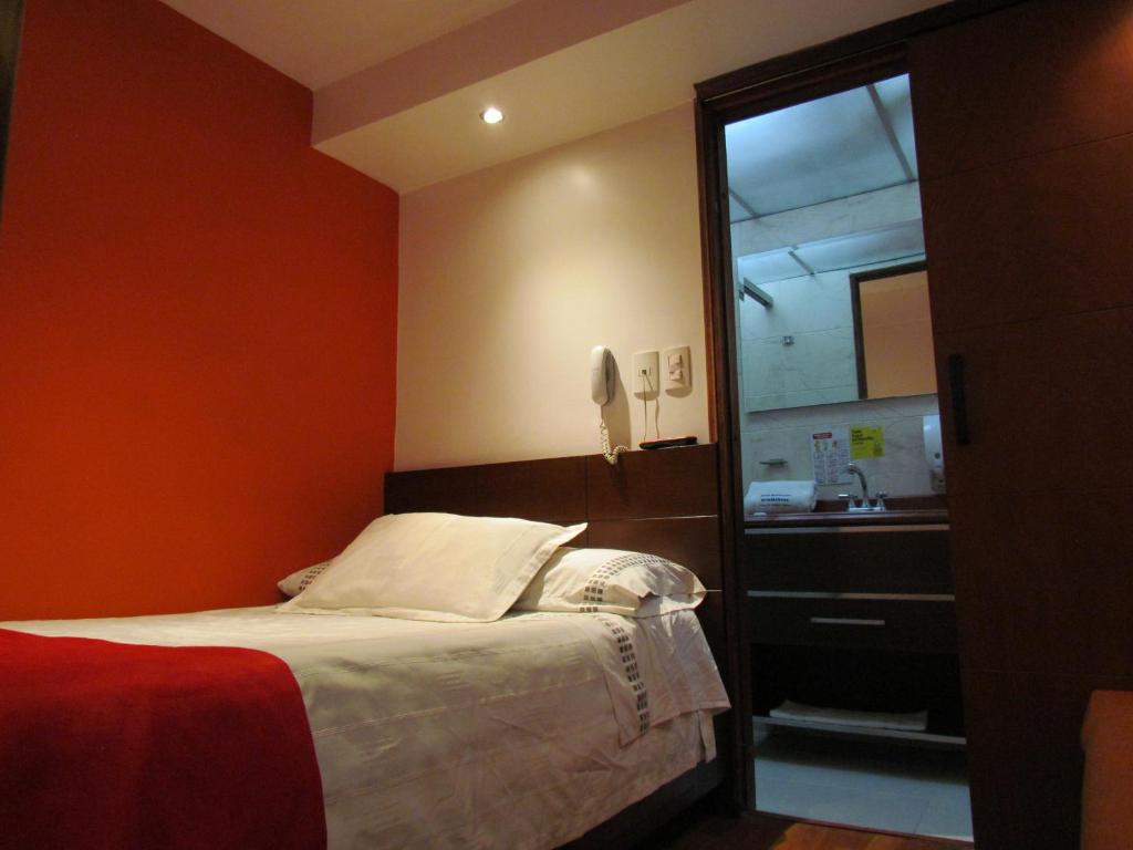 Hotel Apartasuite Normandia - Habitación Estandar - 26